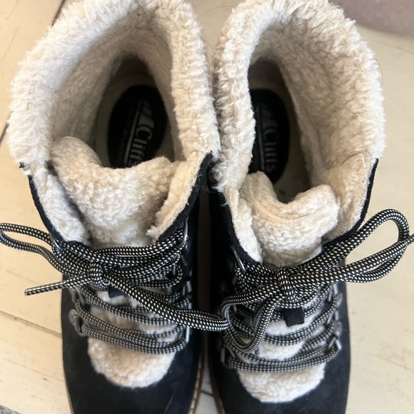 Size 7 1/2 - Picture 5 of 6